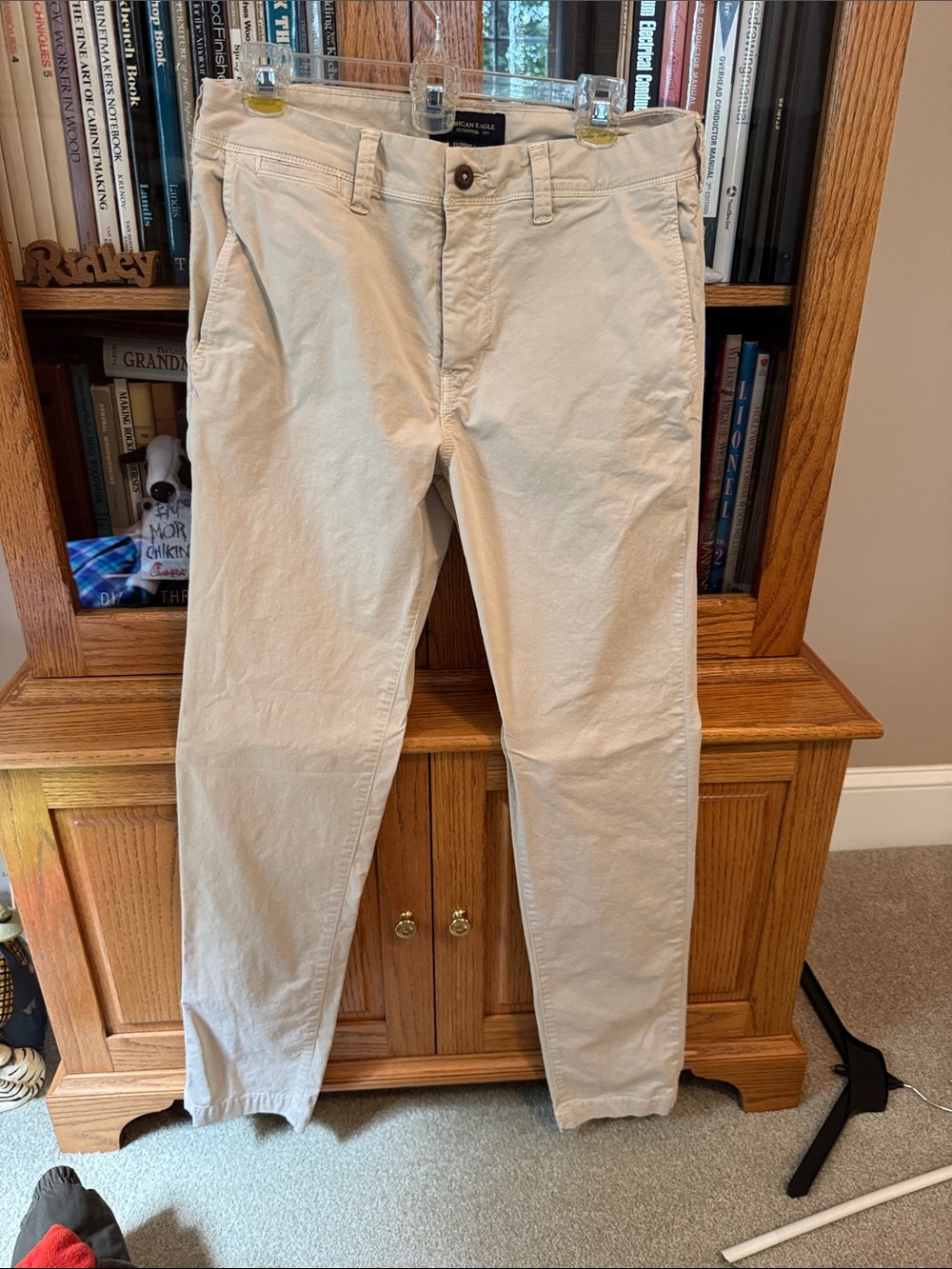 American Eagle Outfitters Light Beige Chino Pants